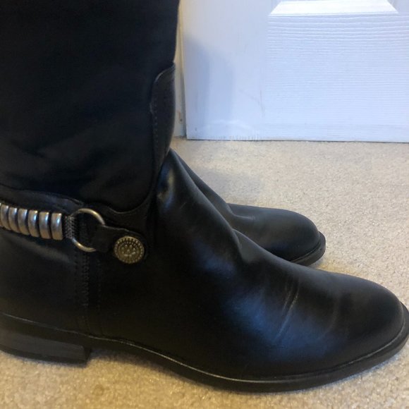 Black Boots - Picture 2 of 3